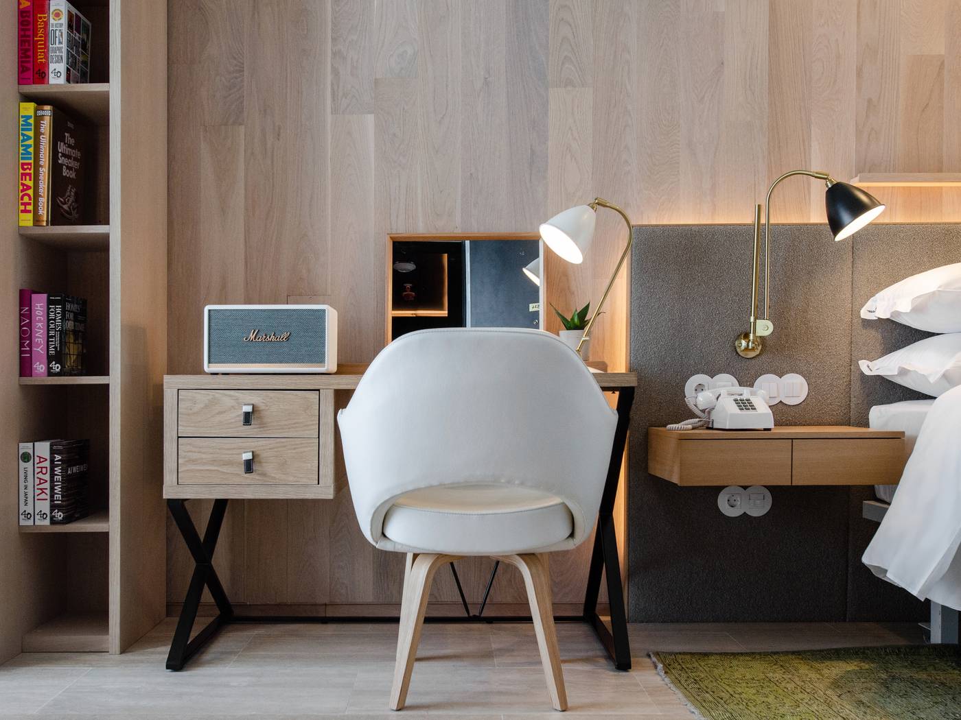 Browns-Avenue-Hotel-Room-10