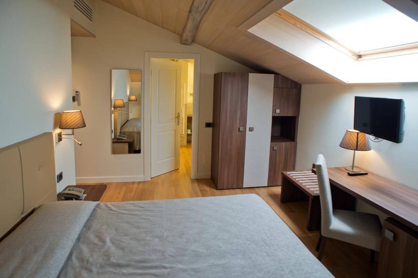 Castello di Casiglio-Italy-ERBA-General view-1