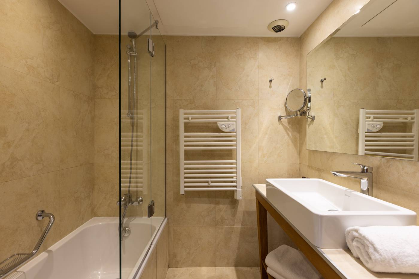 Luxotel-Cannes-Room-25