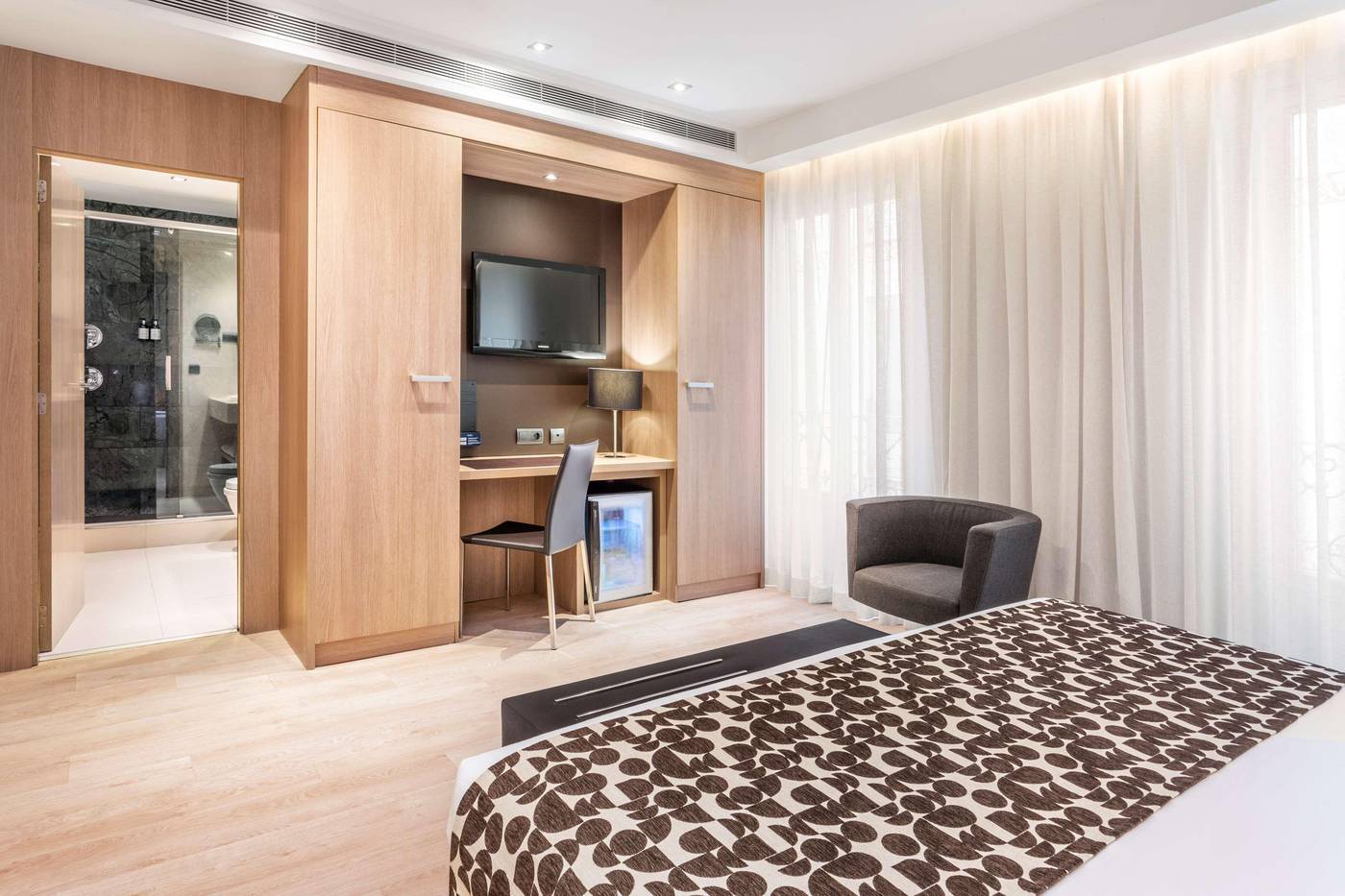 Catalonia-Plaza-Mayor-Room-11