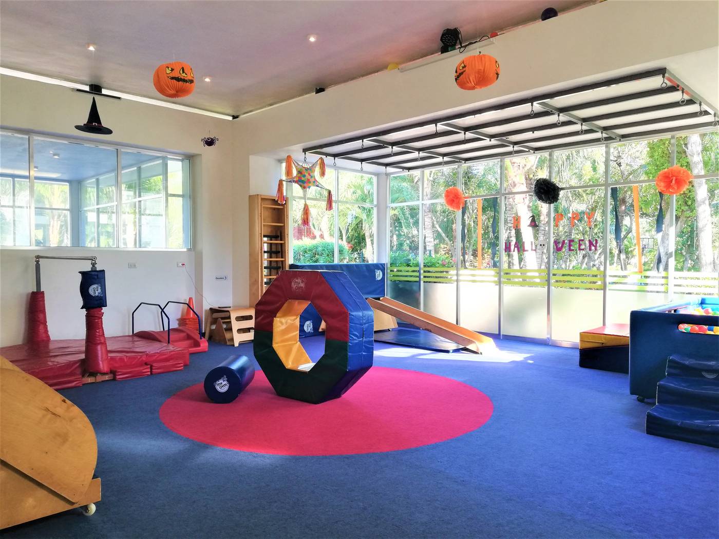 Essence-at-the-Fives-Beach-Sports-and-Entertainment-64