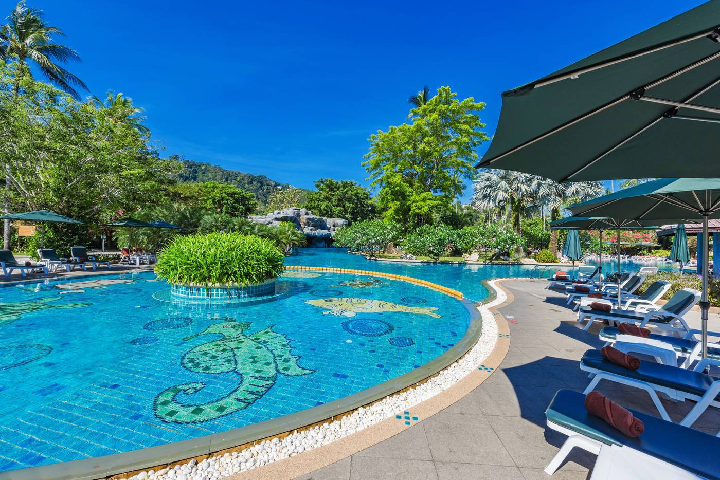 Duangjitt-Resort-Pool-4