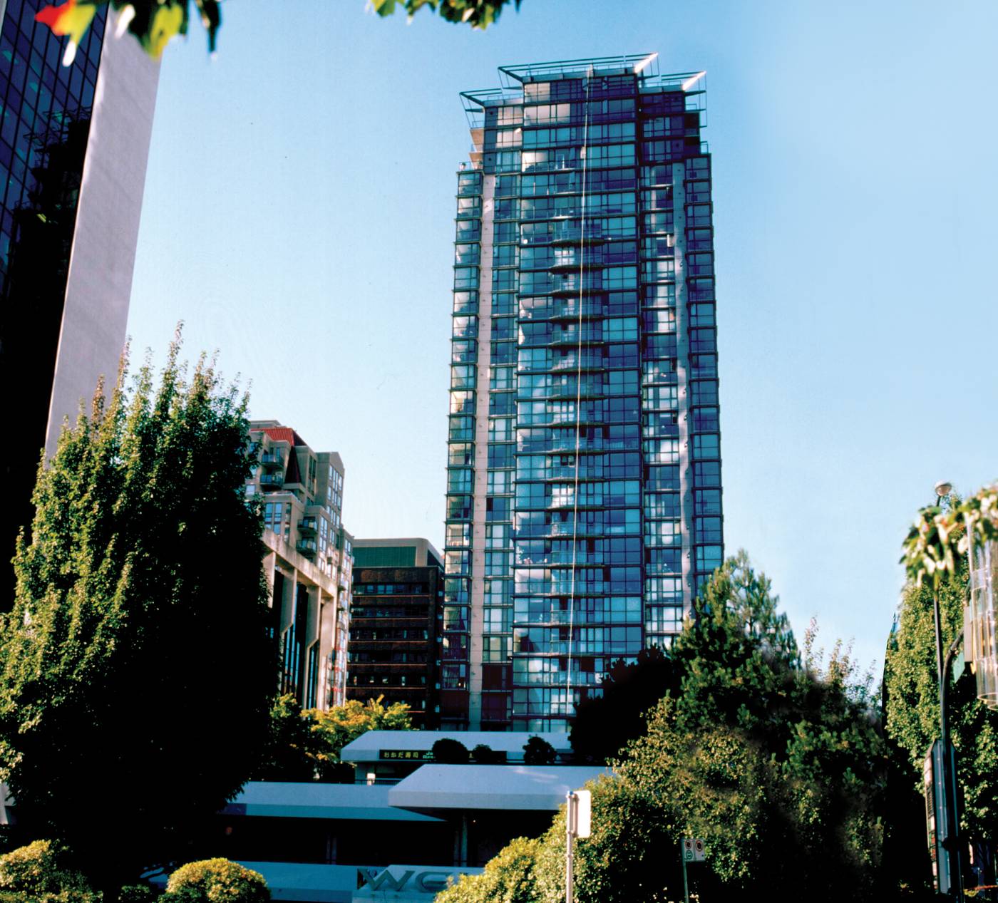 WorldMark-Vancouver-The-Canadian-General-view-9