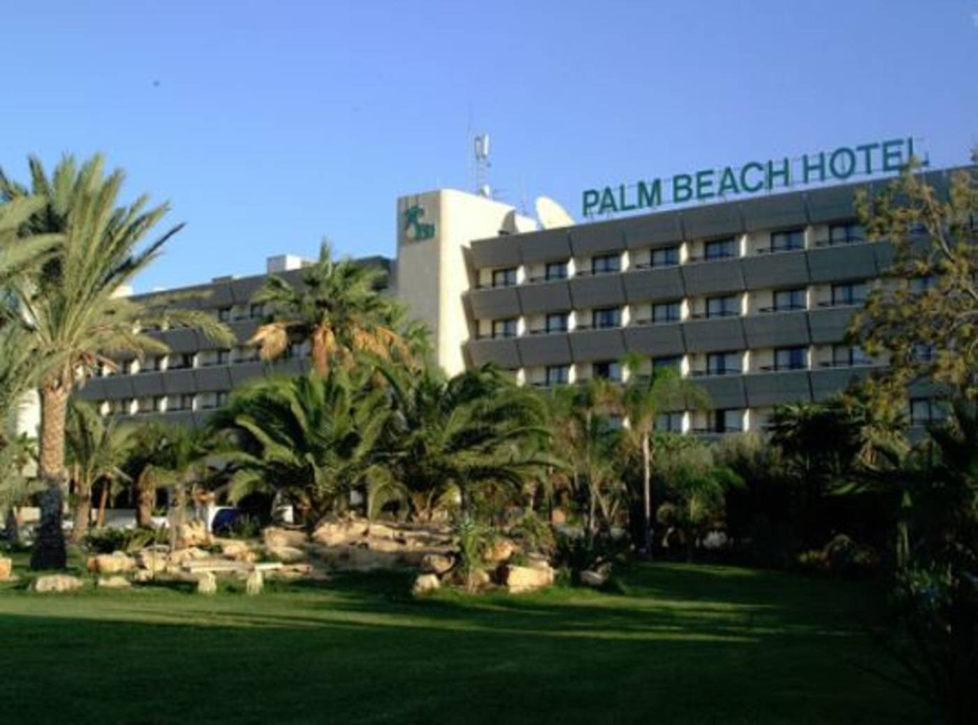 Palm-Beach-Hotel---Bungalows-General-view-16