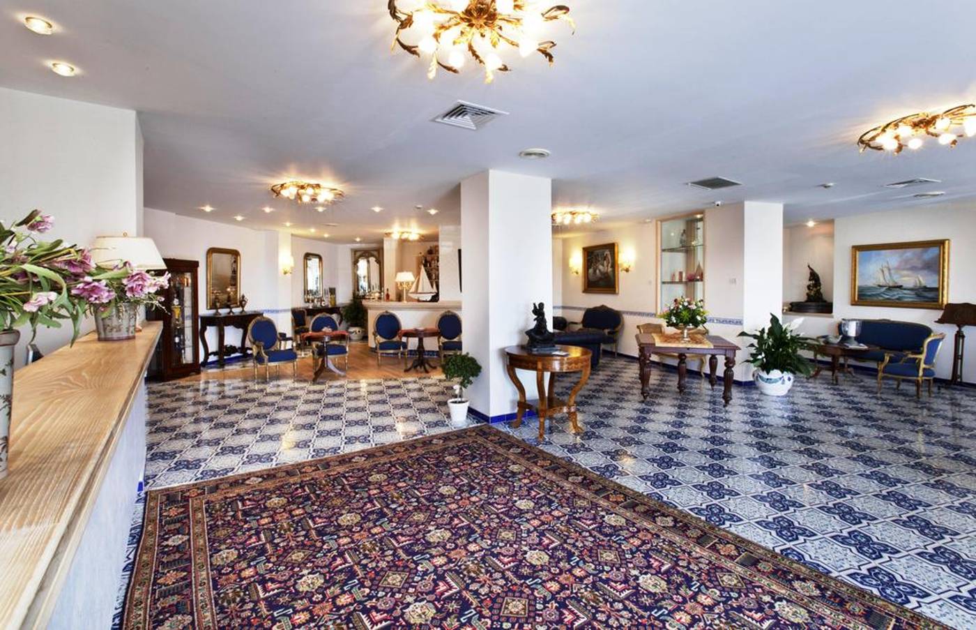 Punta-Campanella-Resort---Spa-Lobby-20