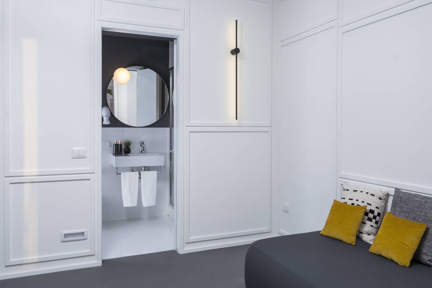 Camplus-Hotel-Roma-Centro-Room-16