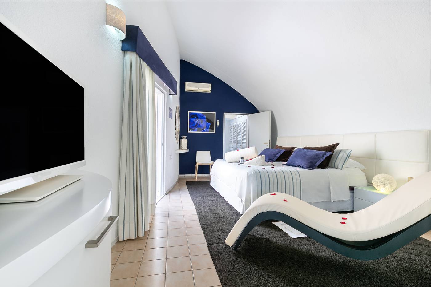 Risco-del-Gato-Suites-LIVVO-Senses-Collection-Room-35