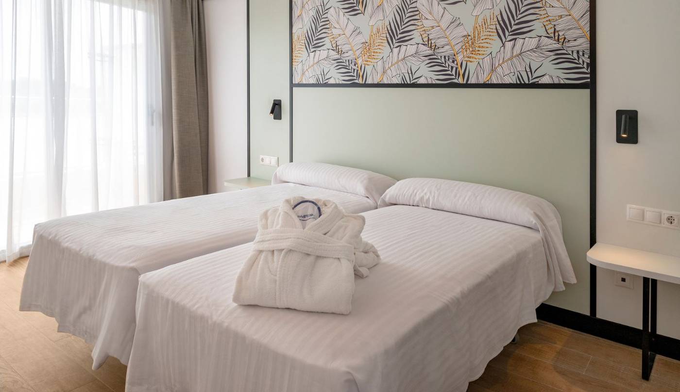 Medplaya-Hotel-Calypso-Room-28