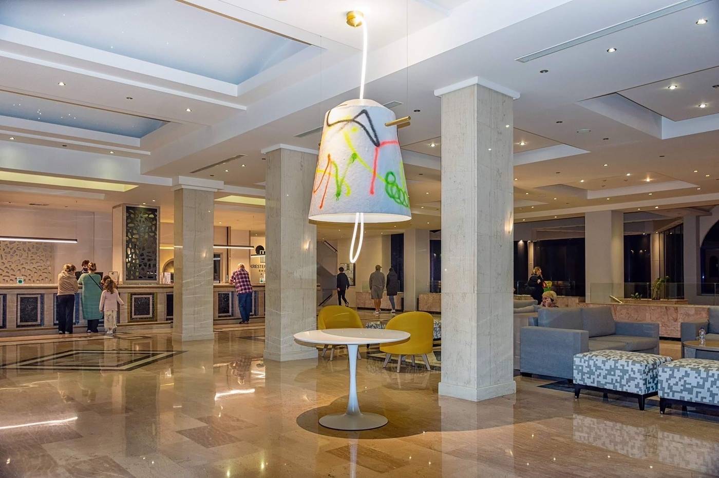 Kresten-Palace-Lobby-48