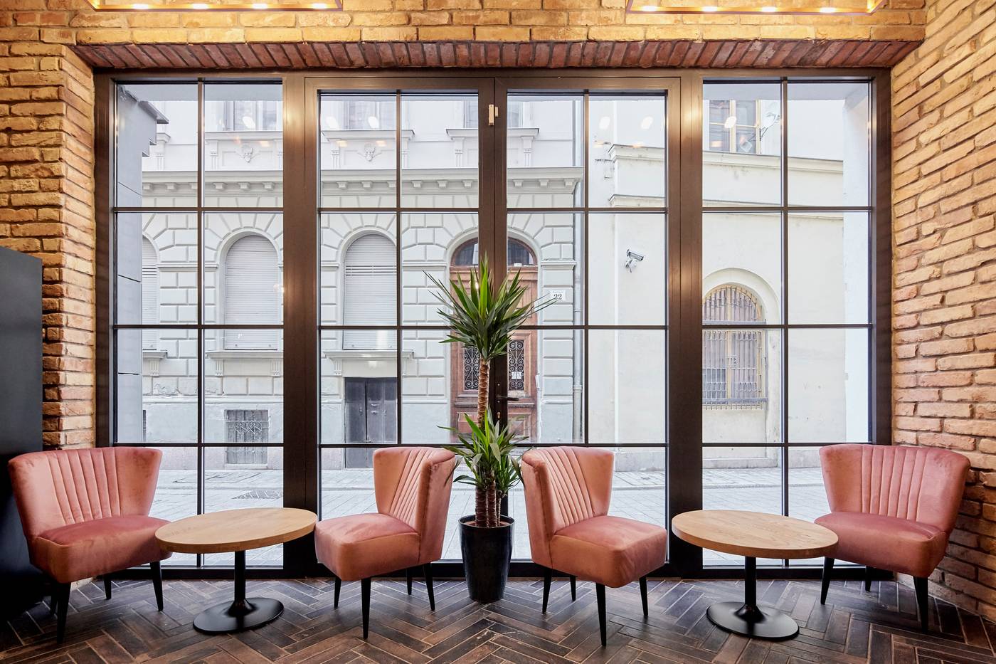 Hotel-Memories-OldTown-Lobby-5