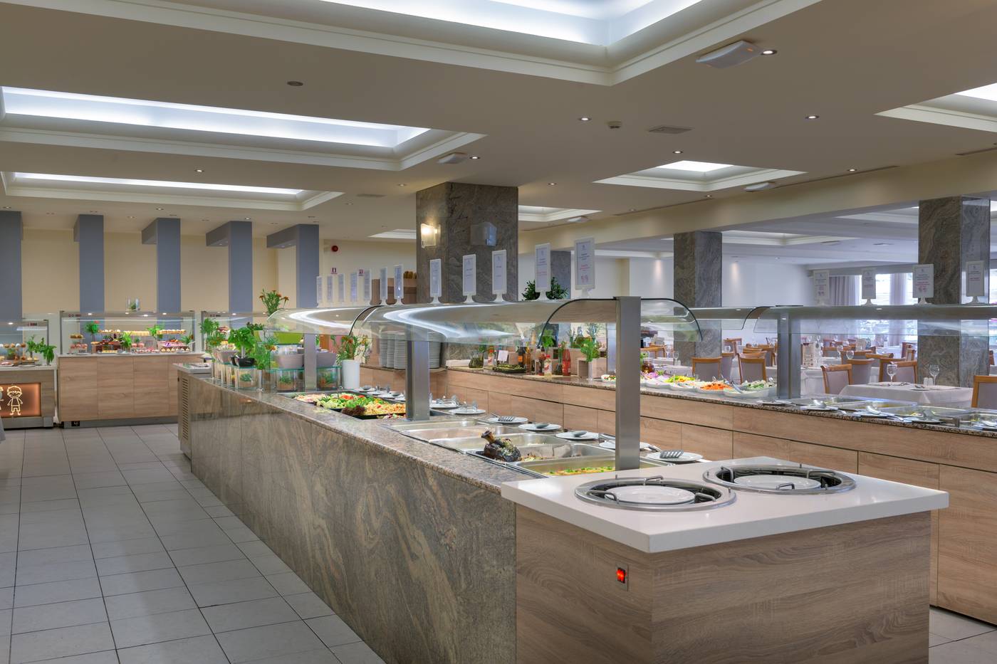 Sun-Beach-Resort-Complex-Restaurant-54