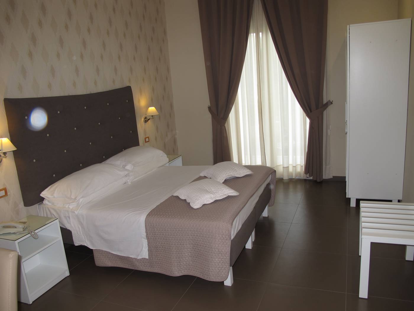 Club-Sorrento-Room-23