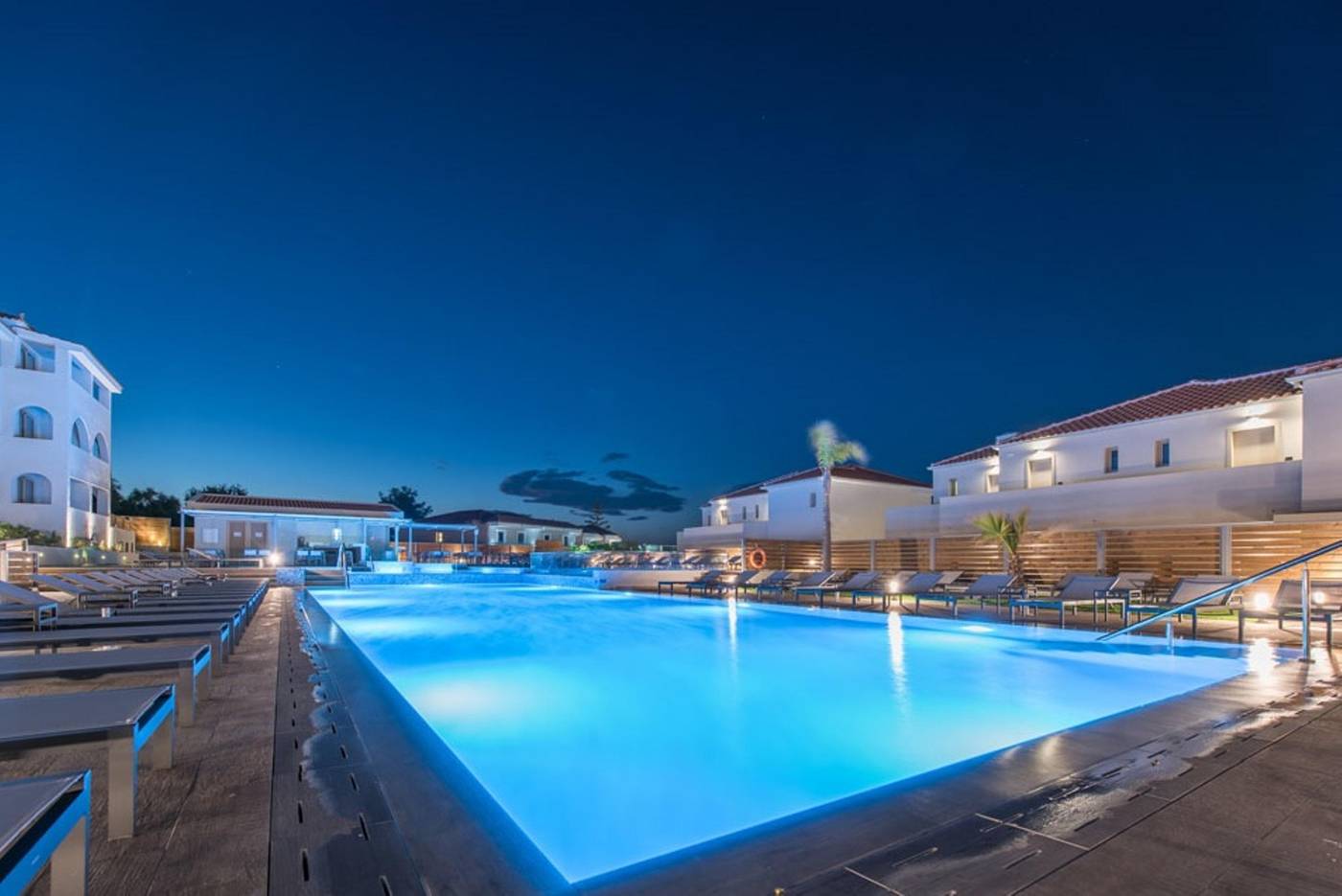 Azure-Resort---Spa-Ex--Mediterranee-Pool-2