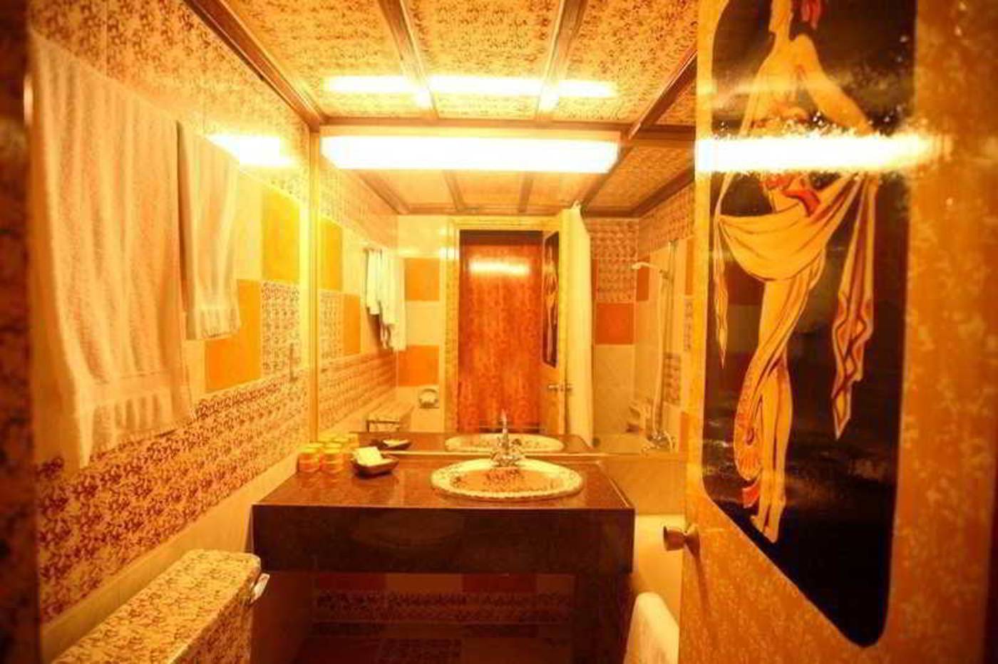 Roman-Room-12