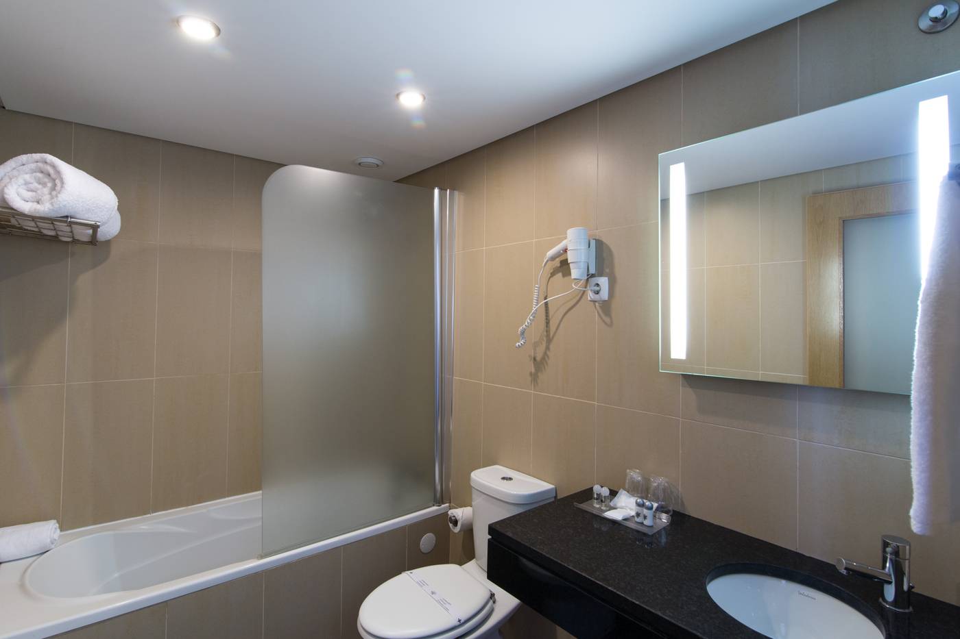 Quarteira-Sol-Hotel-Room-15