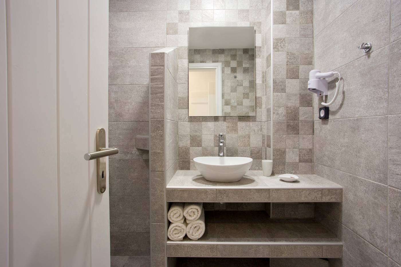 Alexandra-Aparthotel-Room-49