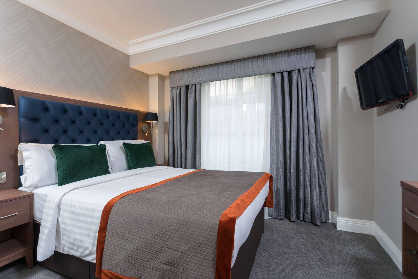 The-Fleet-Hotel-Room-13