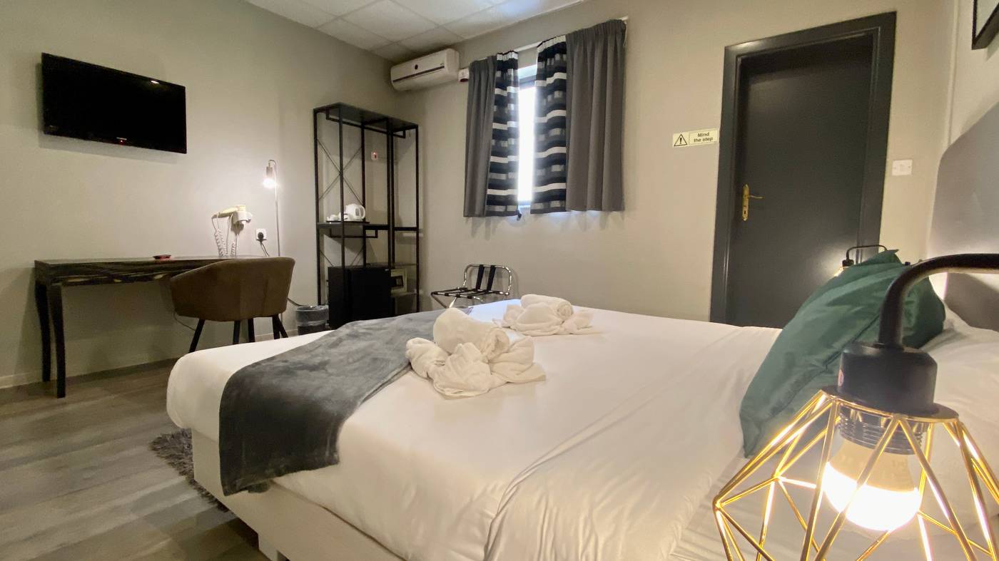 Hotel-Marina-Room-23