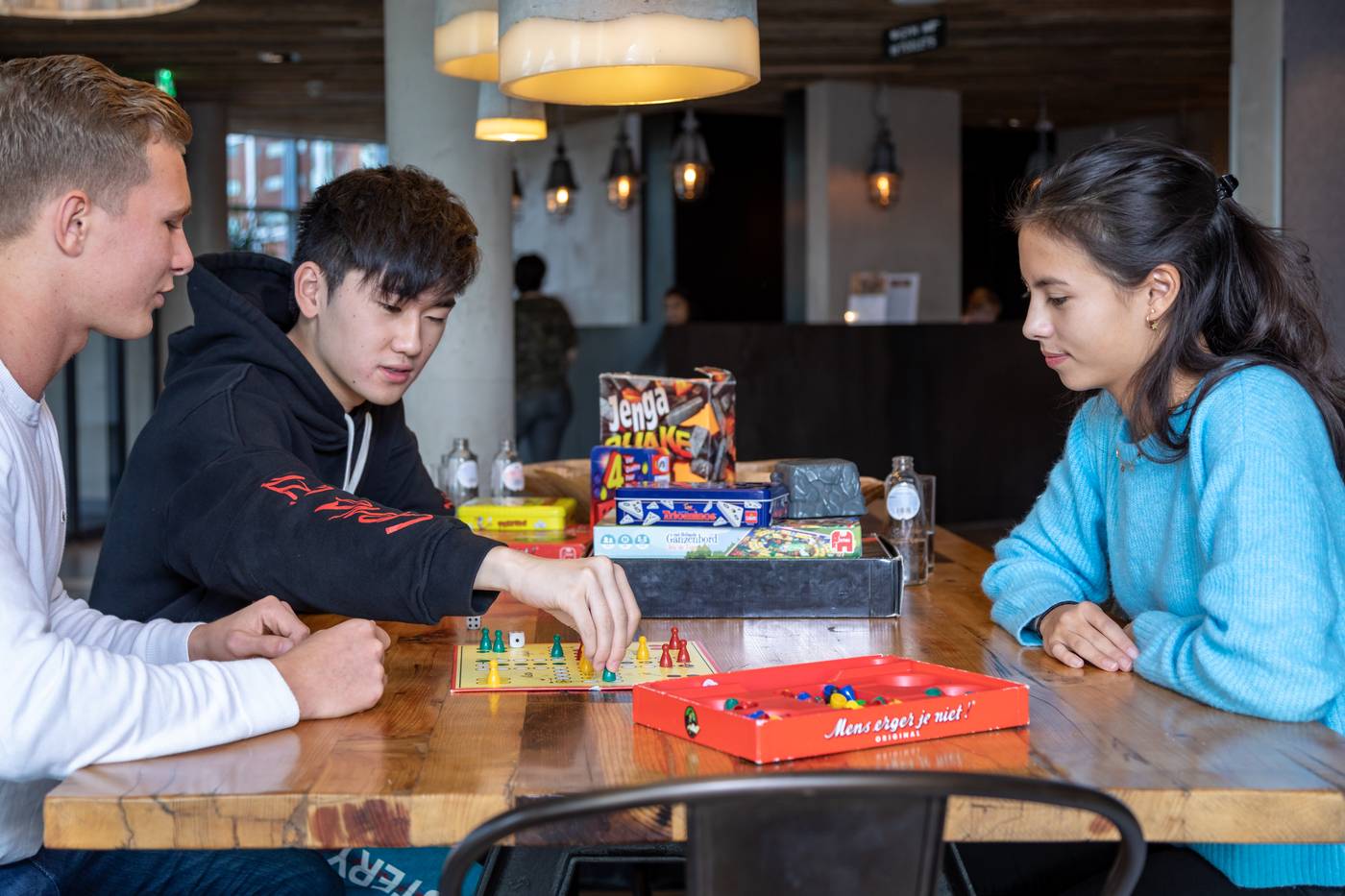 Urban-Lodge-Hotel-Lobby-64