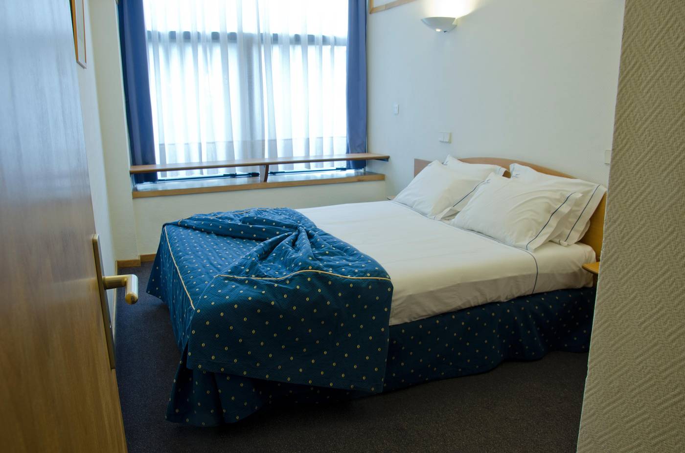 VIP-Executive-Suites-Eden-Room-26