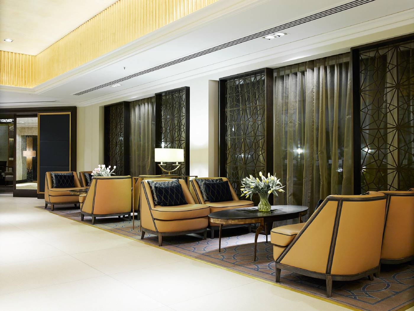 Dona-Filipa-Hotel-Lobby-42