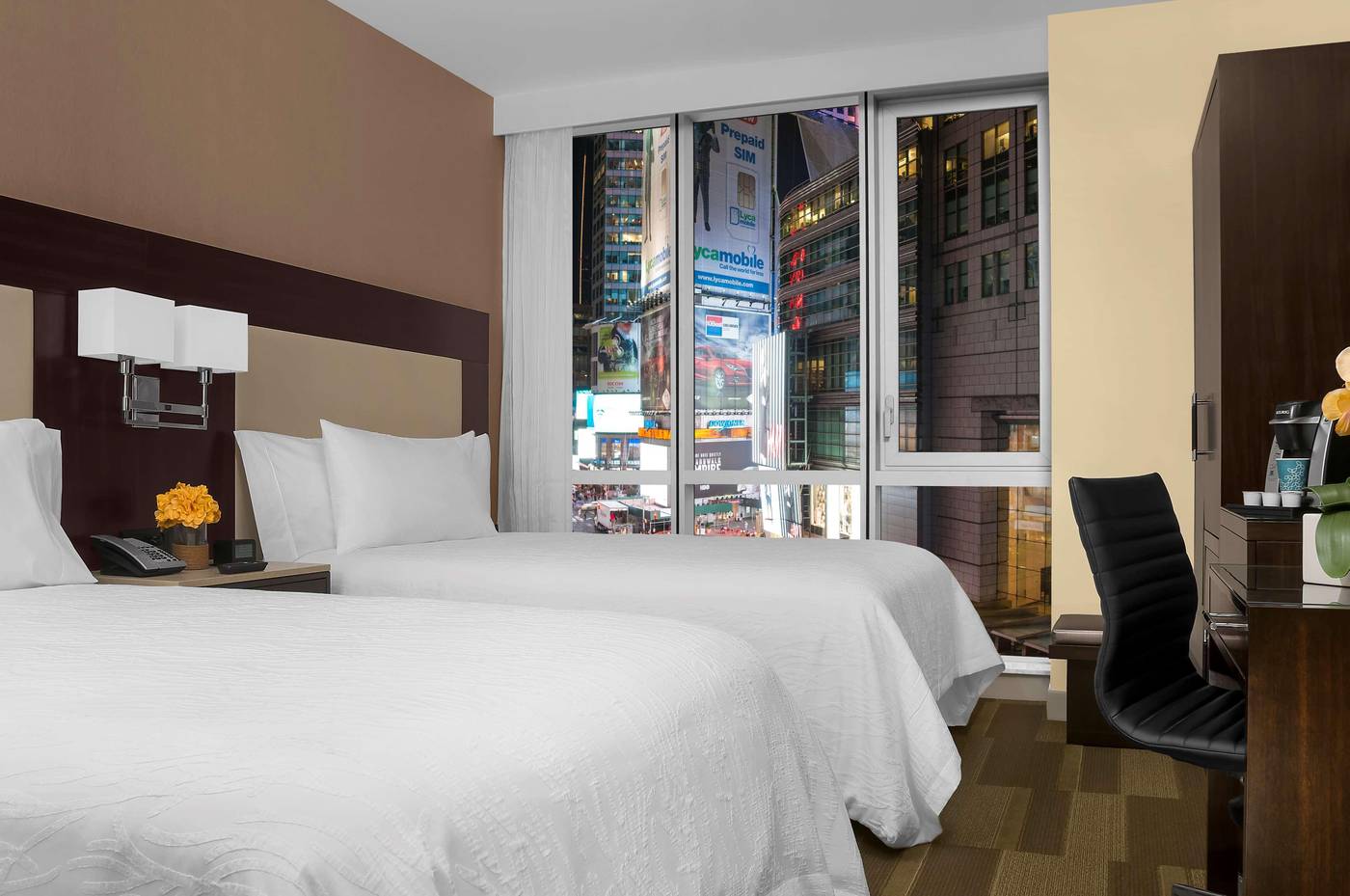 Hilton-Garden-Inn-New-York-Times-Square-Central-Room-32