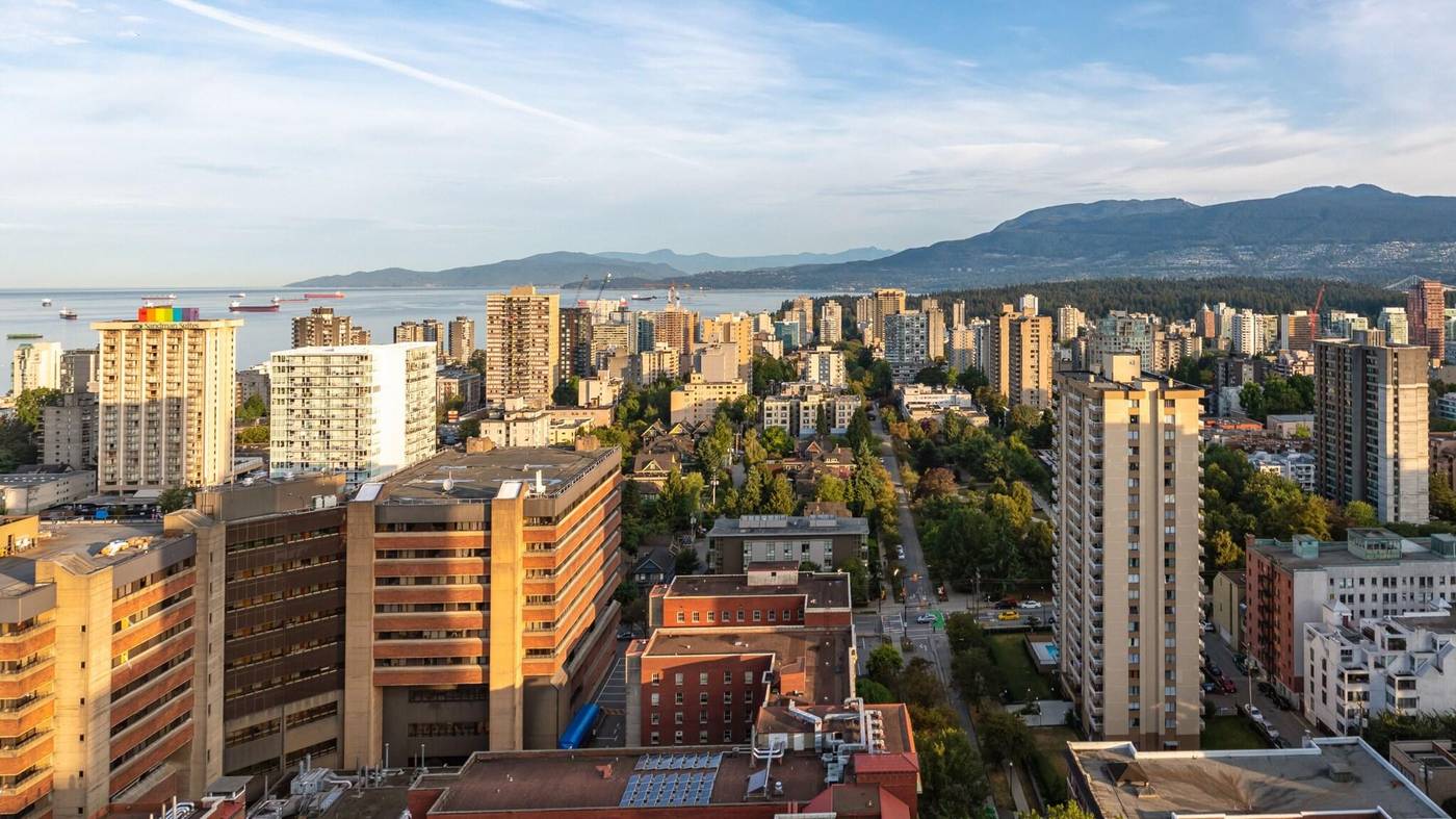 Sheraton-Vancouver-Wall-Centre-Room-2