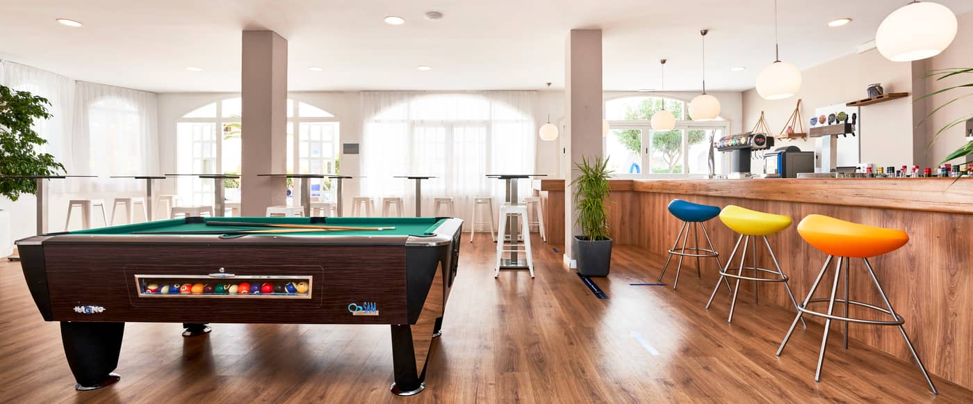 Smartline-Marina-Bar-32