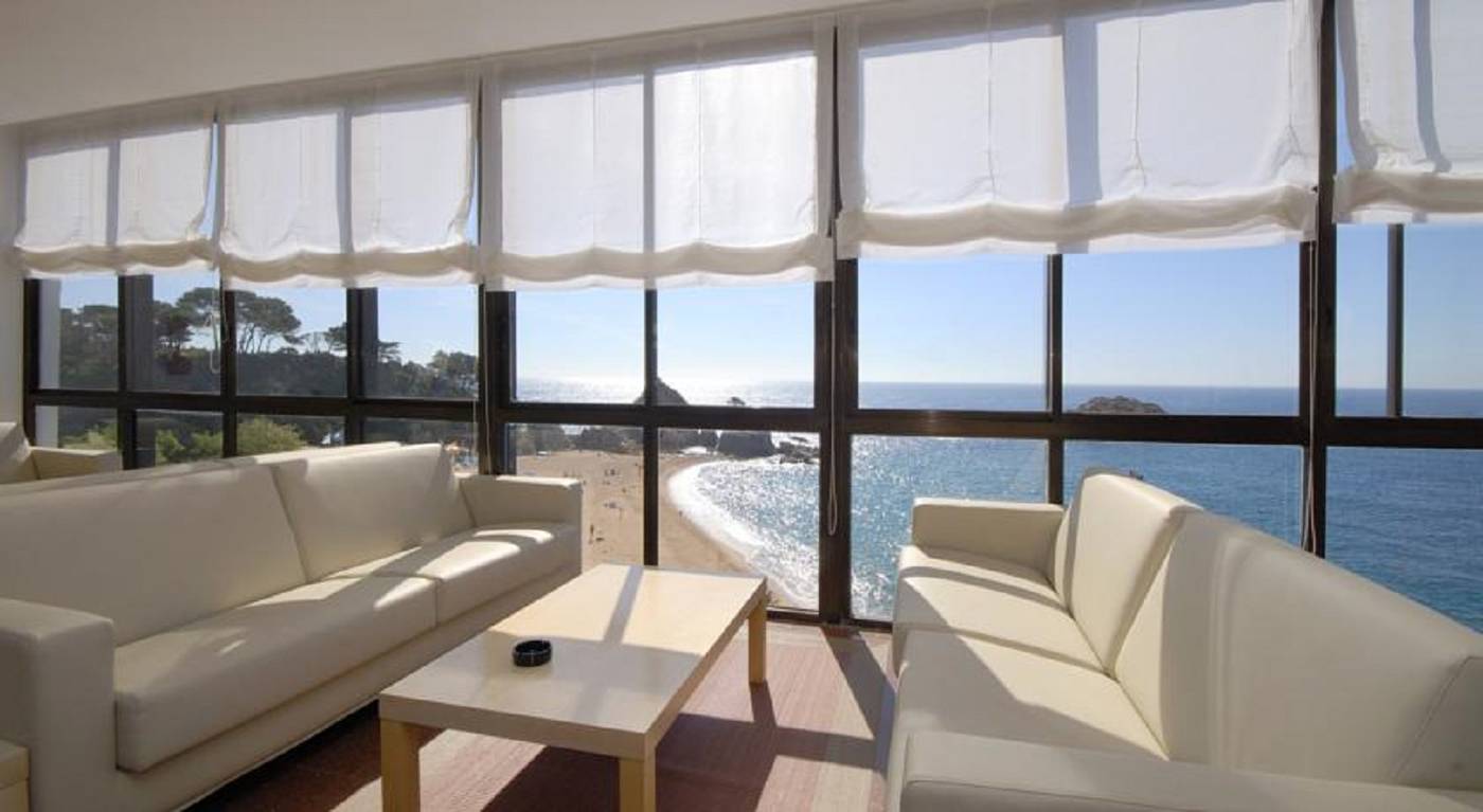 Premier-Gran-Hotel-Reymar---Spa-Lobby-36