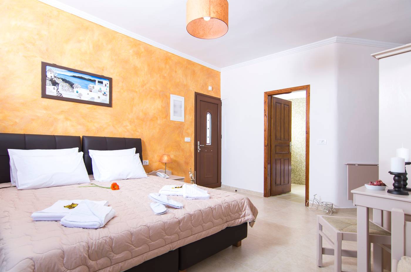 Smaragdi-Apts-Room-26