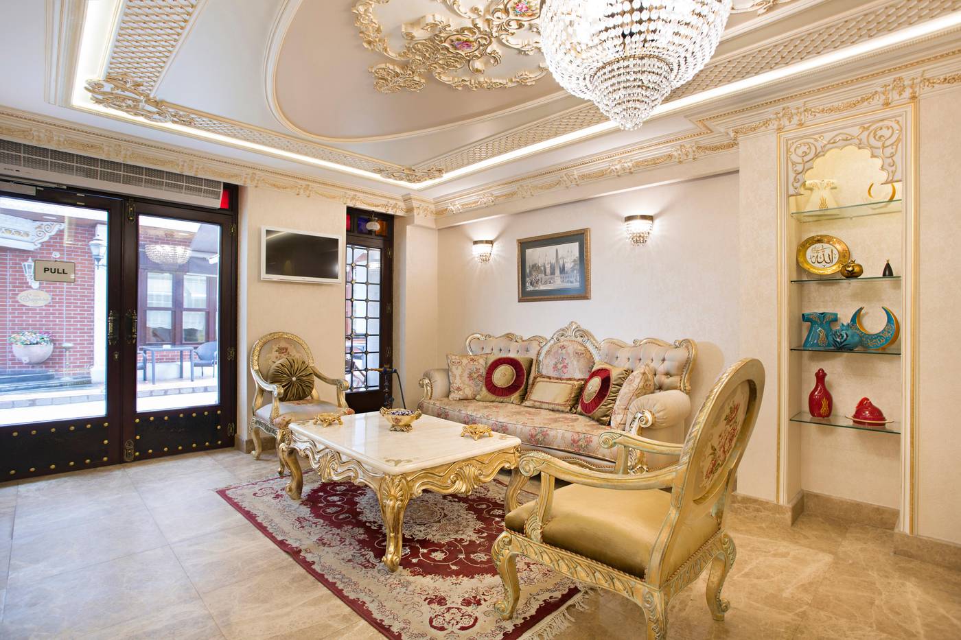 Evsen-Hotel---Adults-Only-Lobby-2