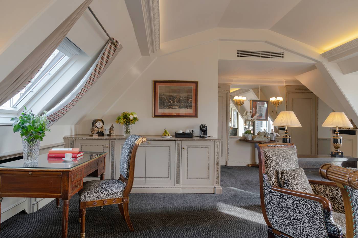 H----tel-Napol----on-Paris-Room-55