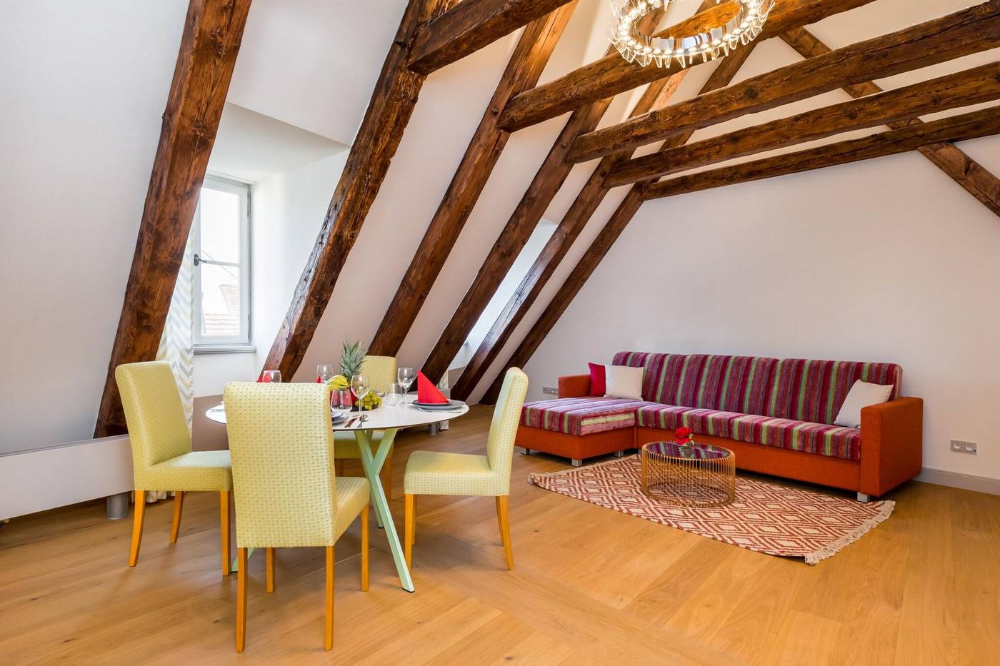 Old-Royal-Post-Hotel-Room-48