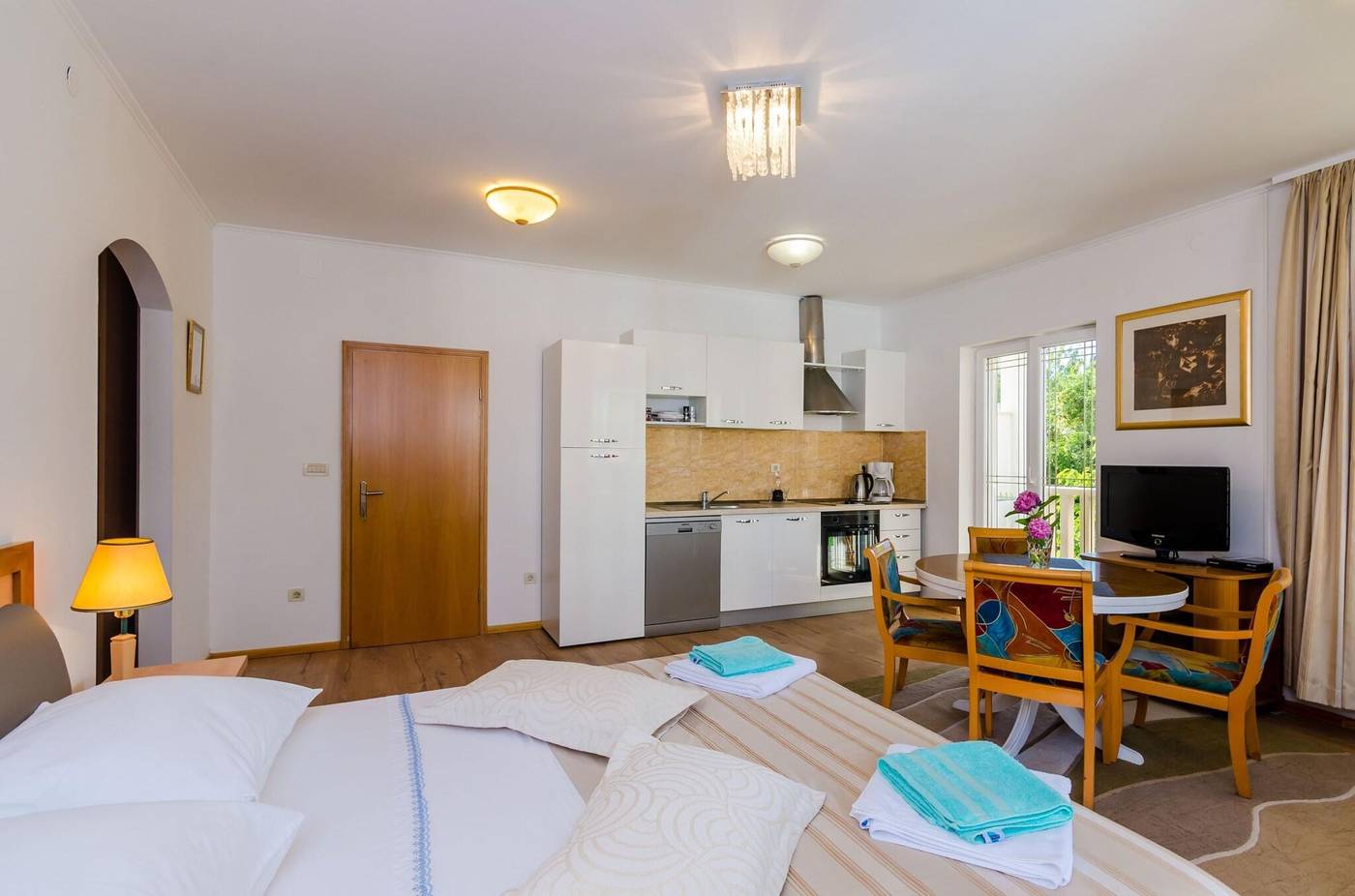 Apartments---Rooms-V-M-Room-26