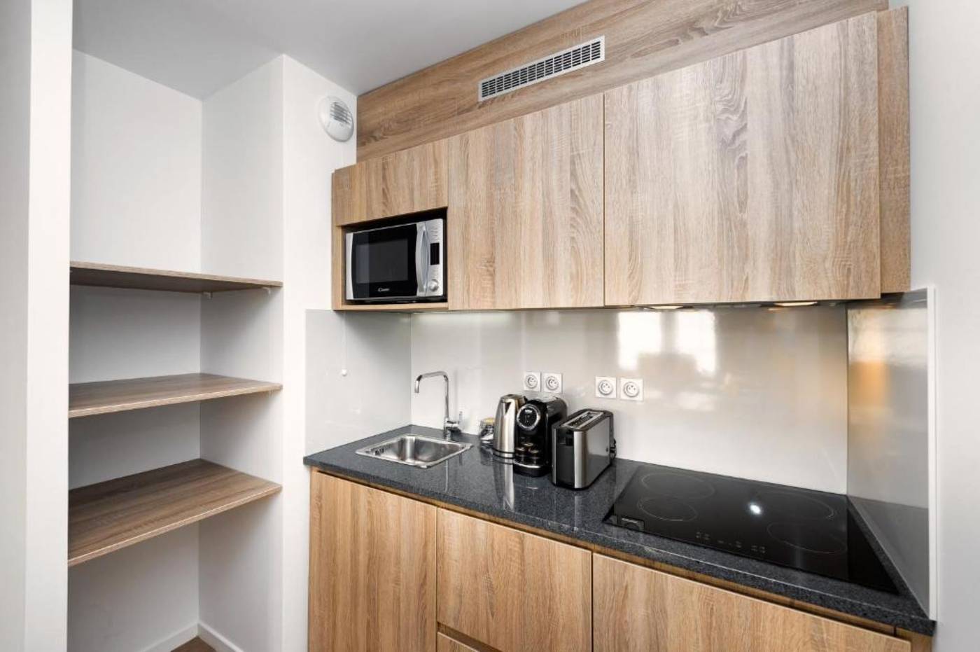 Staycity-Aparthotels-near-Disneyland---Paris-Room-45