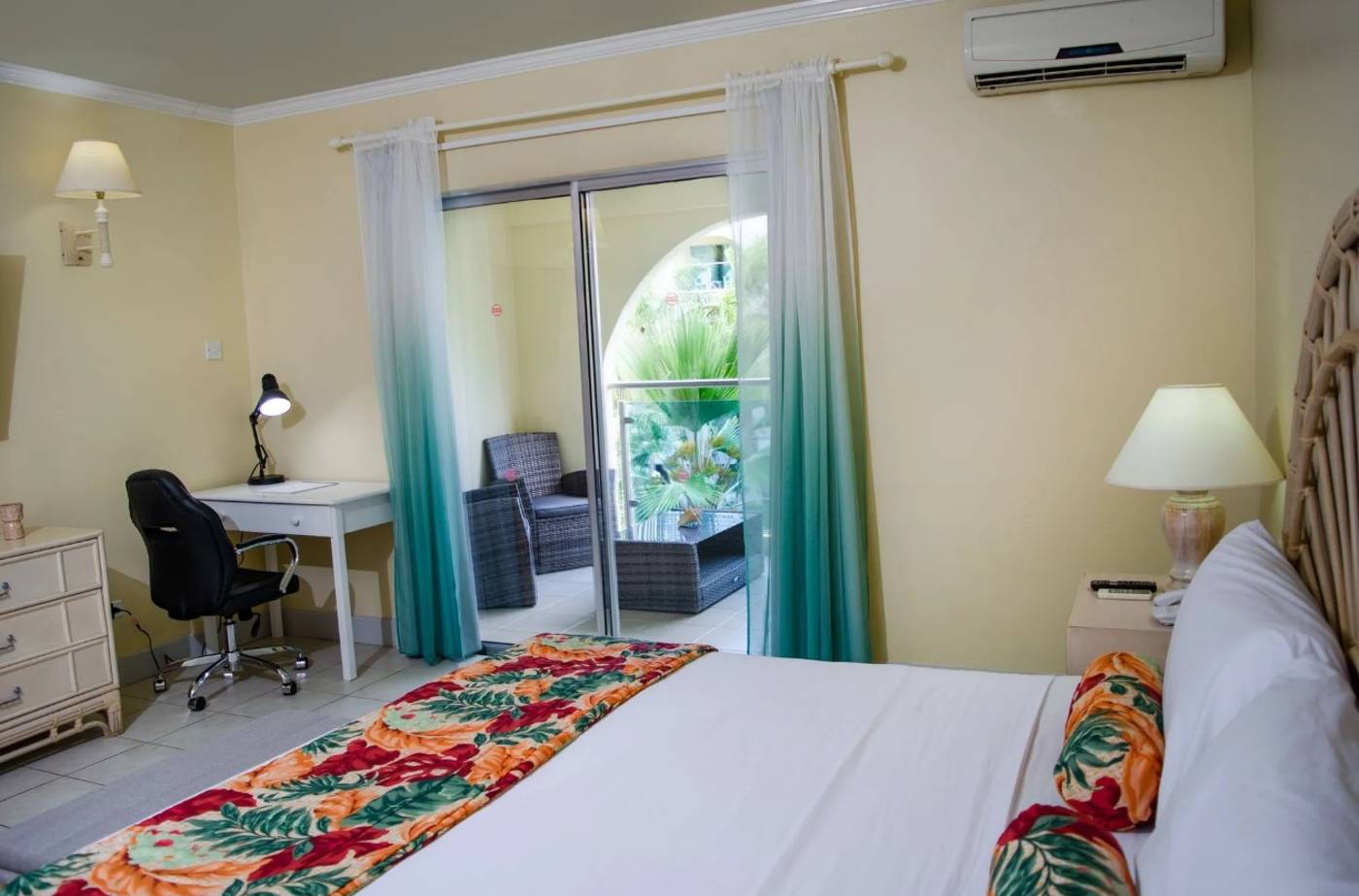 Sunbay-Hotel-Room-15