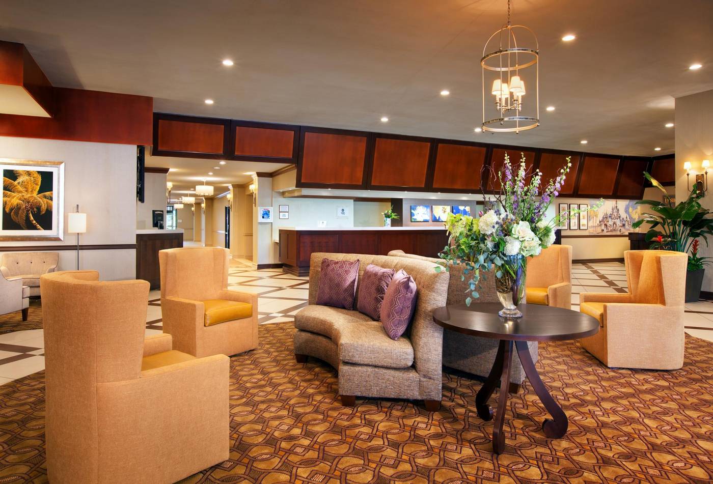Sheraton-Park-Hotel-at-the-Anaheim-Resort-Lobby-5