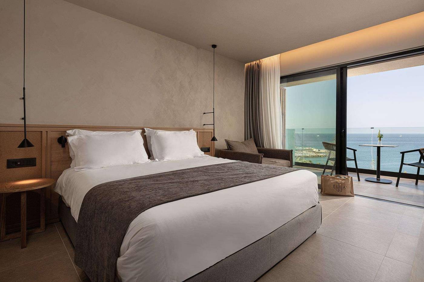 Helea-Lifestyle-Beach-Resort-Room-28