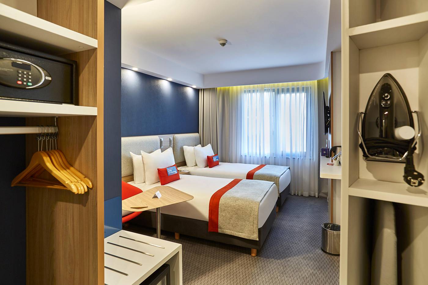 Holiday-Inn-Express-Istanbul--Atakoy-Metro-Room-5