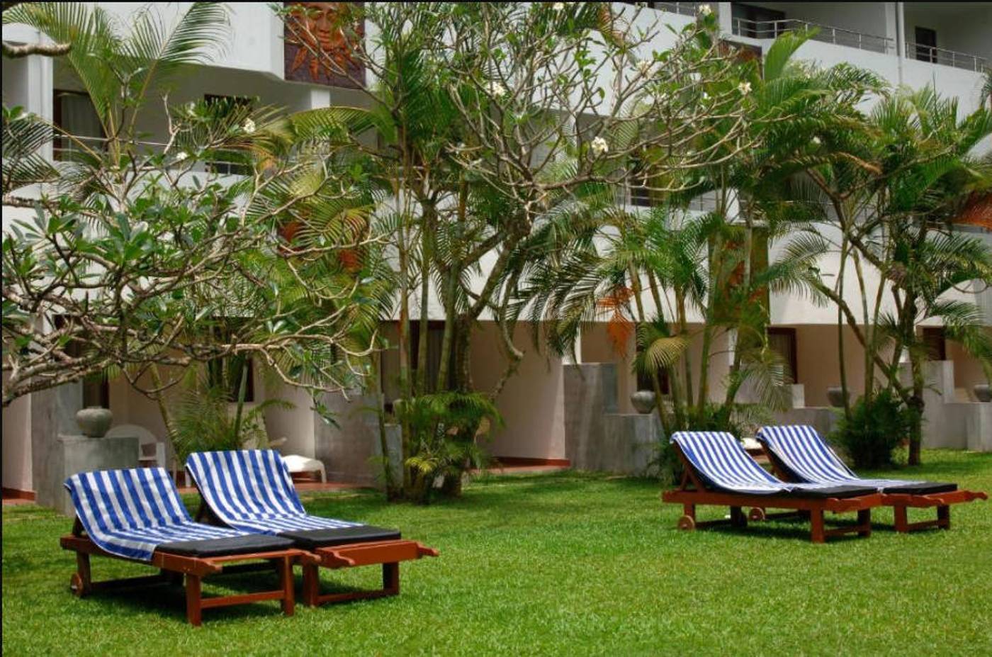 Tangerine-Beach-Lobby-1