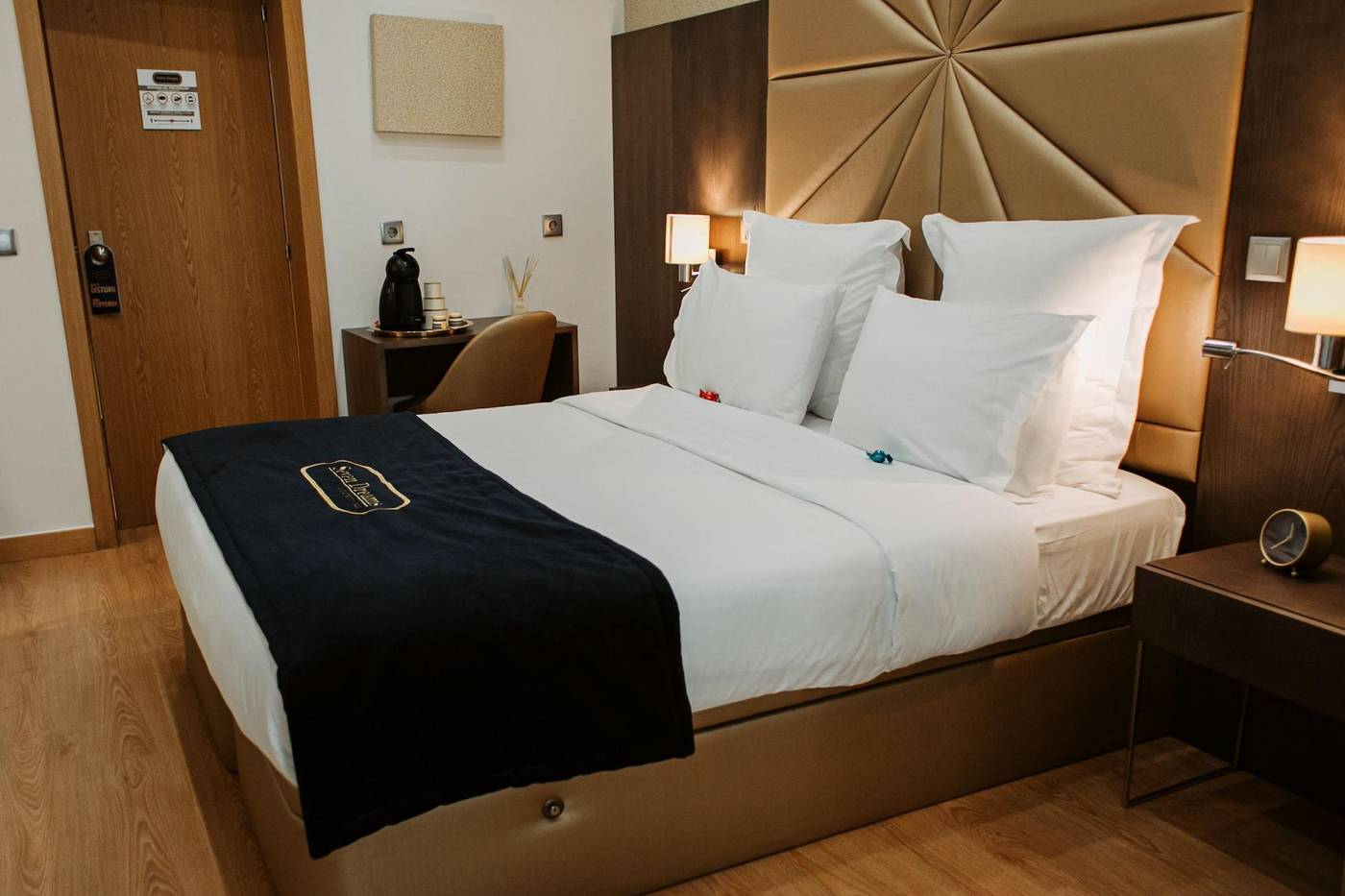 Seven-Dreams-Suites-Room-13