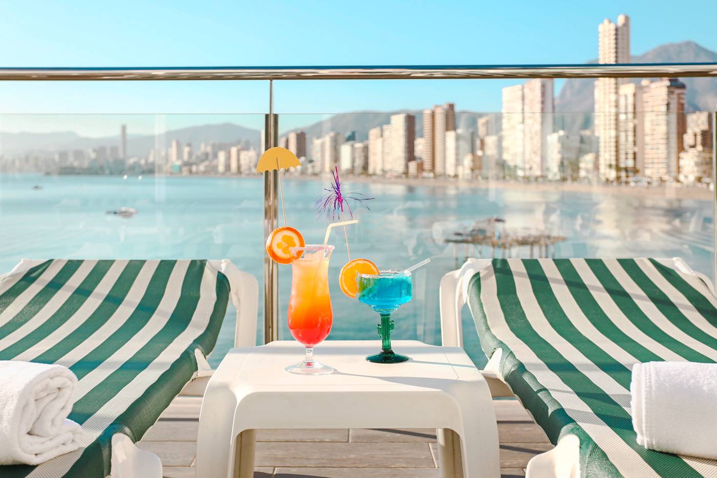 Benikaktus-Hotel-Pool-32