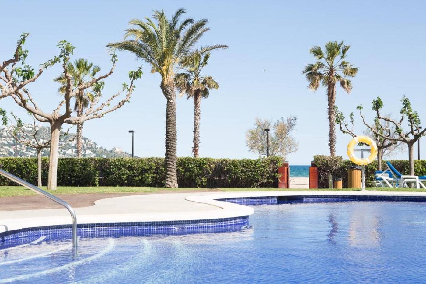 Prestige-Victoria-Pool-7