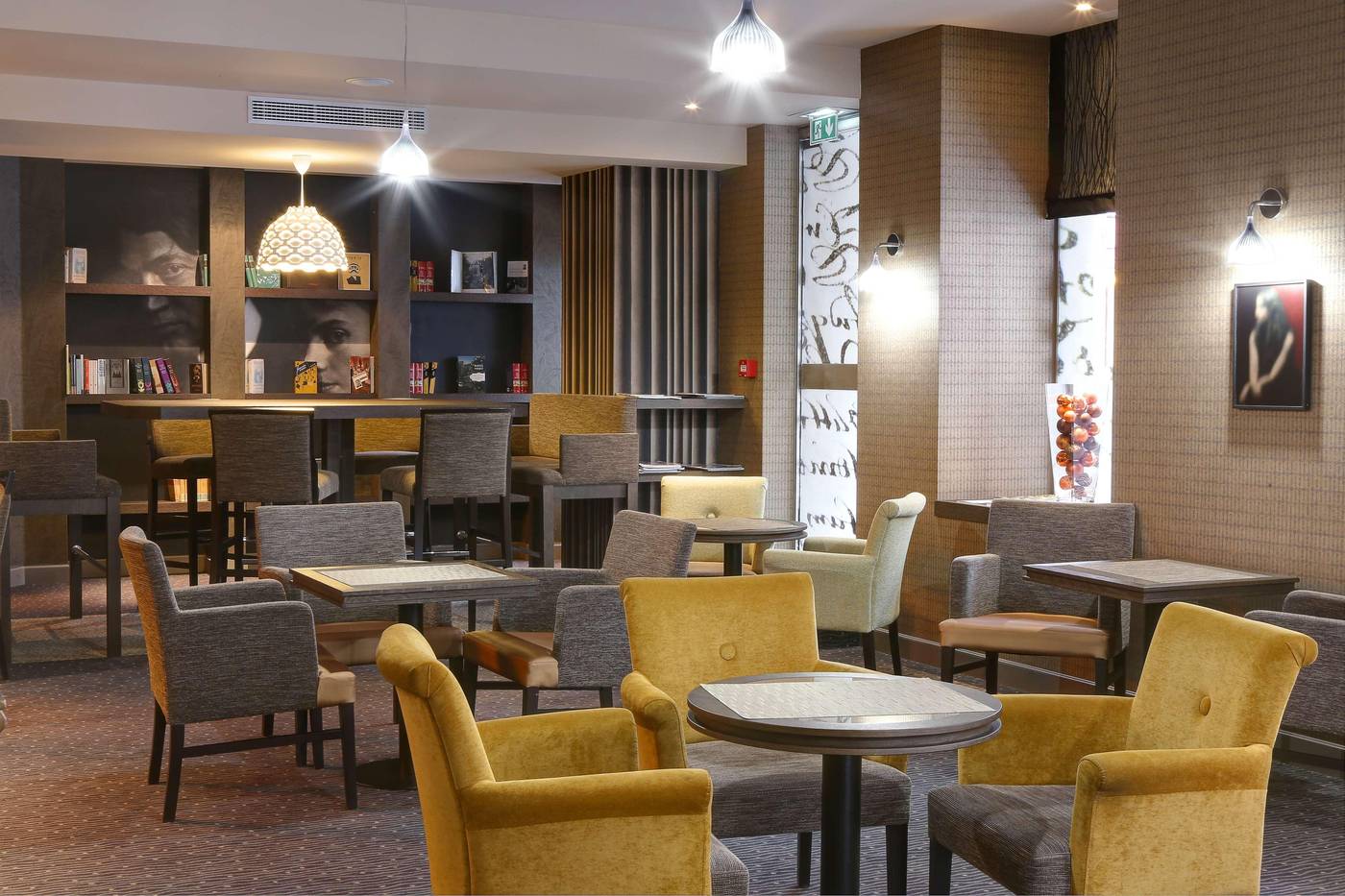 Hotel-Litteraire-Le-Swann--BW-Premier-Collection-Restaurant-2