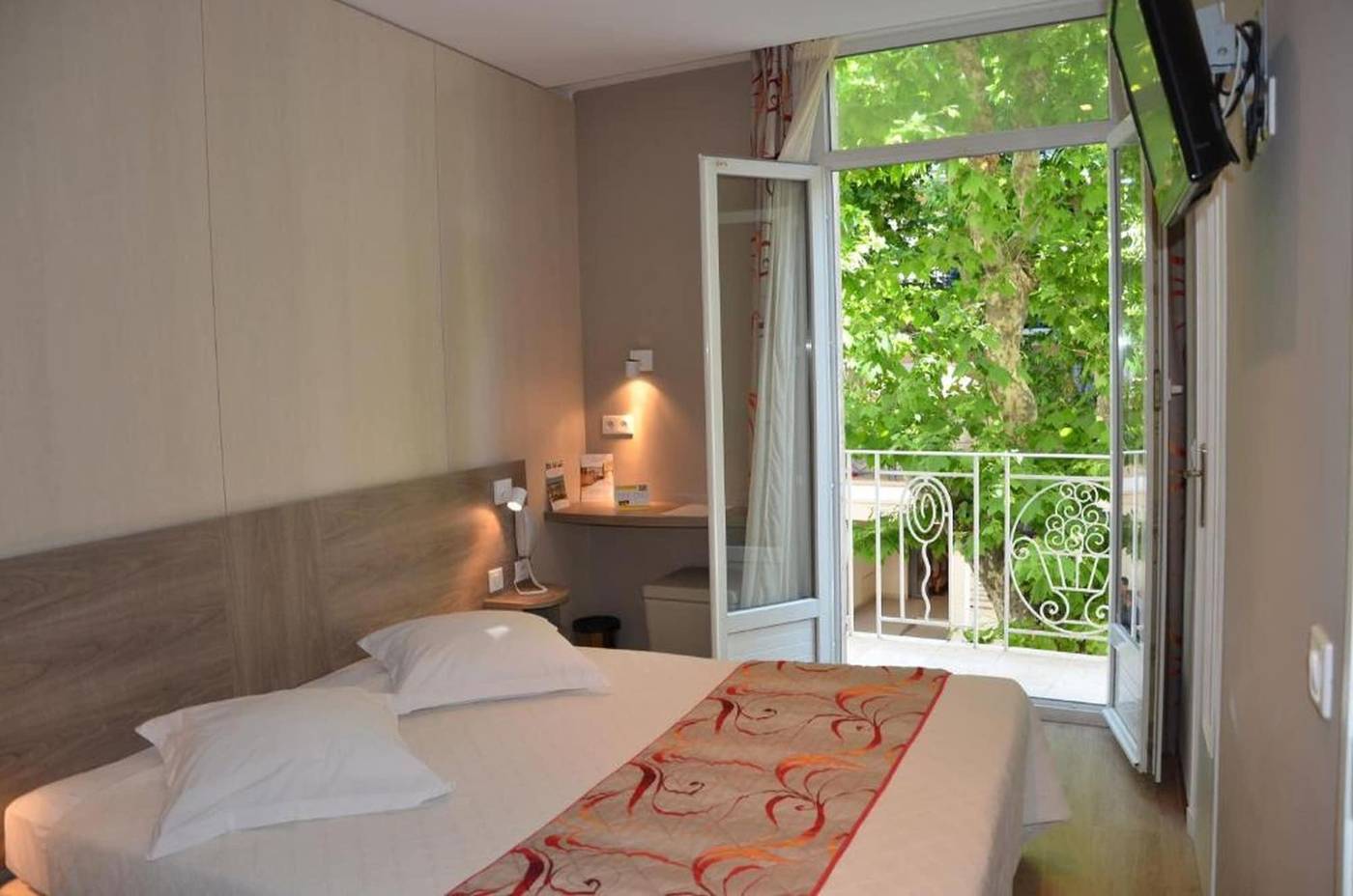 Hotel-Le-Revest-Room-20