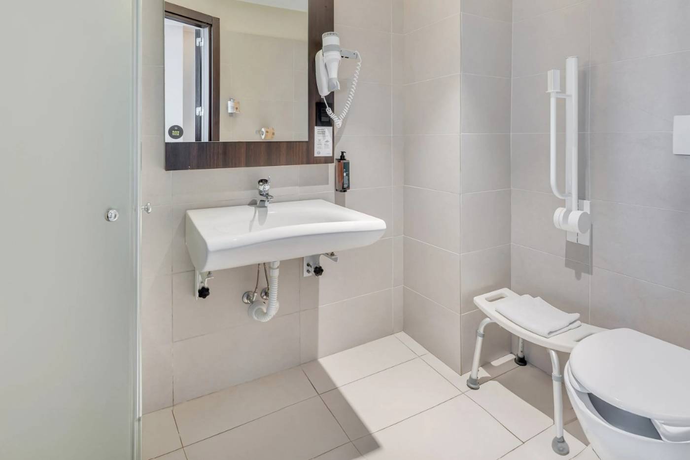 B-B-Hotel-Milano-San-Siro-Room-20