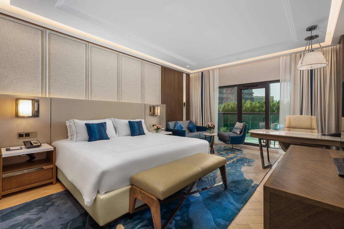 Taj-Exotica-Resort---Spa--The-Palm-Dubai-Room-11