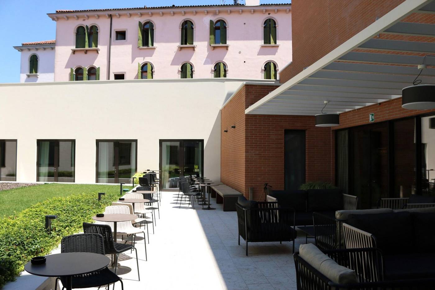 Ac-Hotel-Venezia-Terrace-40