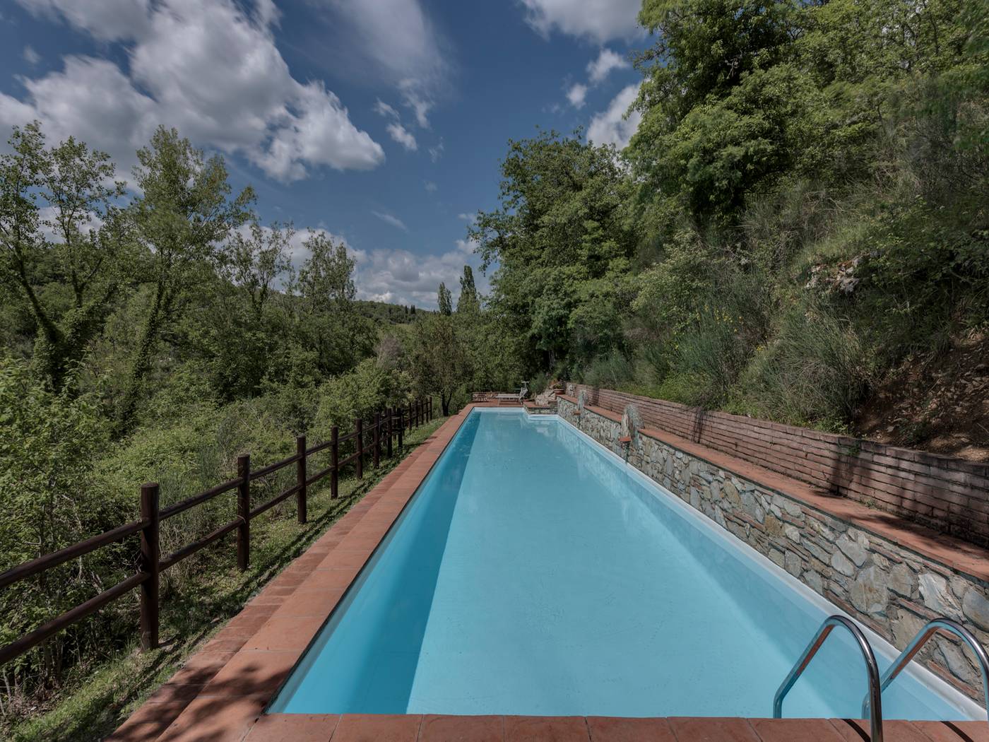 Ultimo-Mulino-Wellness-Country-Hotel-Pool-57