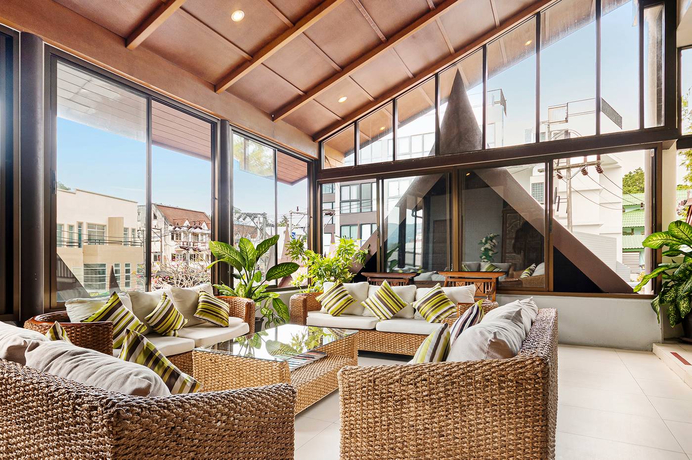 Diamond-Cottage-Resort-And-Spa-Lobby-60